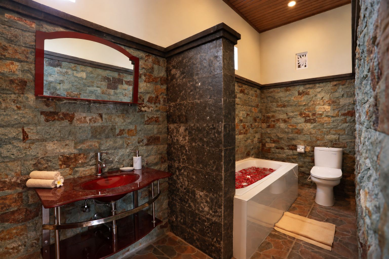 Bathroom 5, Dewi Sri Private Villa, Gianyar