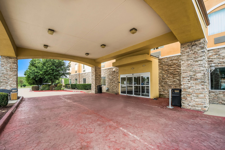 Exterior & Views 2, Comfort Suites Plano - Dallas North, Collin