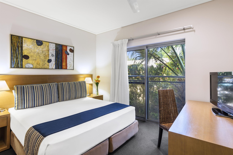Bedroom 5, Oaks Broome Hotel, Broome