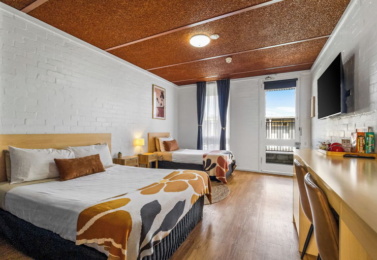 Bedroom 3, Mallacoota Hotel Motel, E. Gippsland - Orbost