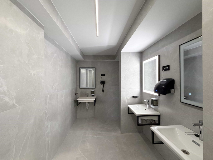 Bathroom 5, Almorada Cabins, Valencia