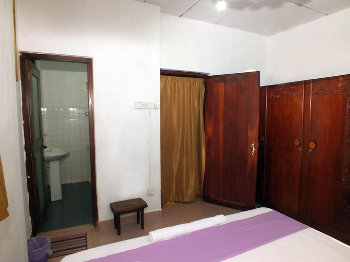 Bedroom 3, River Side Villa, Galle Four Gravets