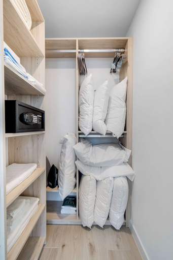 Interior 2, Downtown Edit-resort Style Stay With Lux Amenities, Miami-Dade