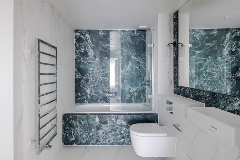 Bathroom 2, The Swan - Fitzrovia - by Frankie, London