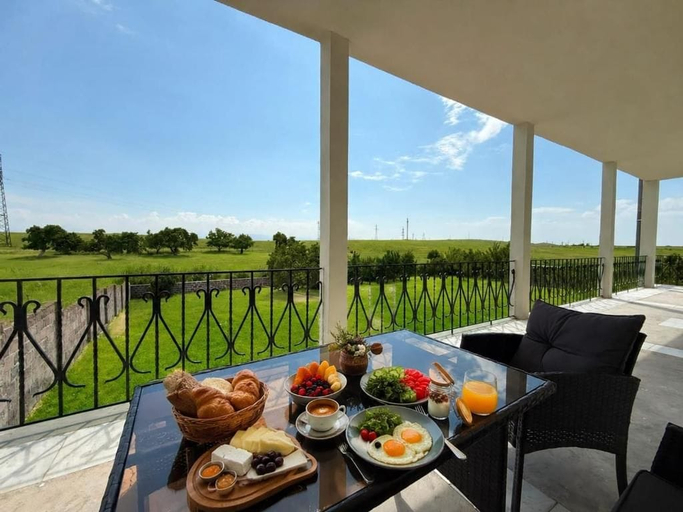 Food & Drinks 5, Airport to Echmiadzin Guest House