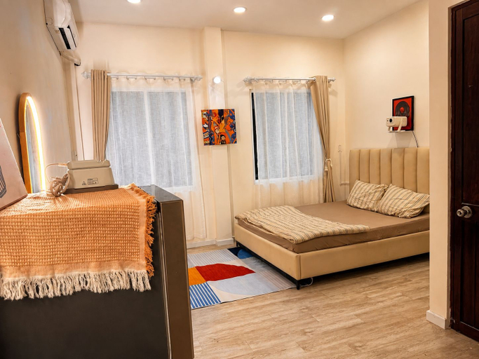 Room 5, DEBE Homestay - District 1, District 1