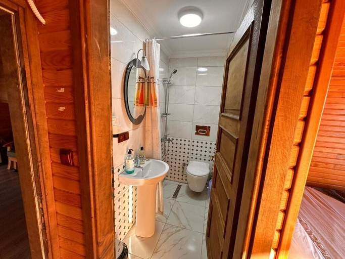 Bathroom 5, Falez Cafe Restorant Pansiyon - Arhavi, Hopa