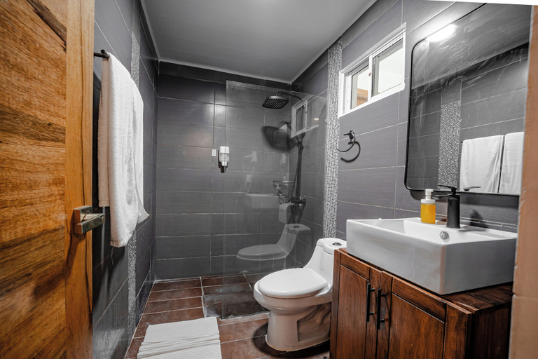 Bathroom, Hotel Boutique Villas Del Lago, Nagua