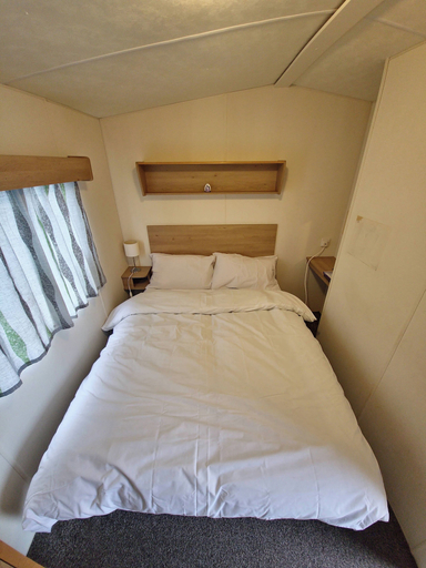 Room 2, Holiday House - Sleeps 6 - Parking, Conwy