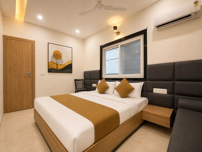 Room 3, Hotel Signature INN, Mathura