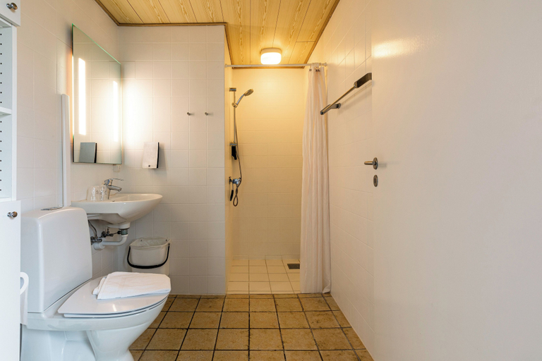 Bathroom 5, Hotel Balka Strand, Bornholm