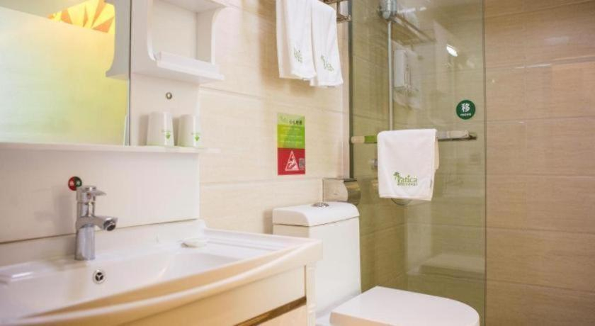 Bathroom 2, Vatica Hotel Nantong Rugao Port, Nantong