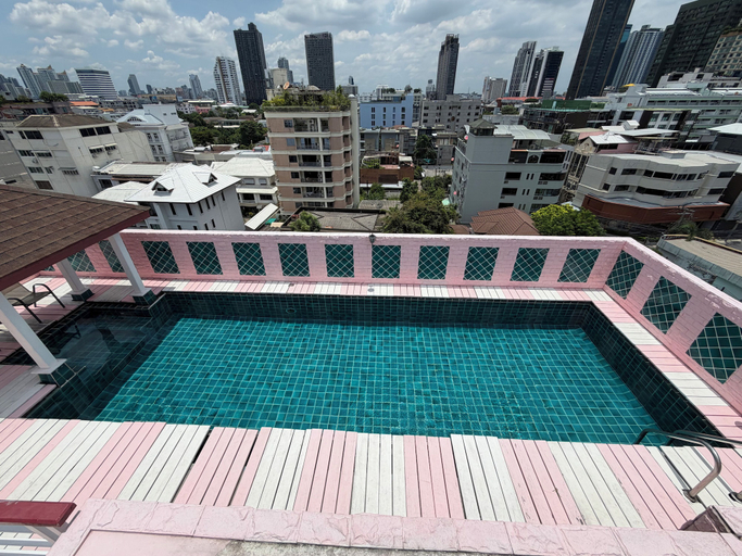 Pool 3, P Residence Thonglor, Wattana