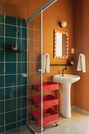 Bathroom 4, O Portalzinho, Parati