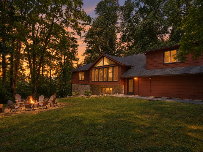 Exterior & Views 1, Parkside Lodge by Jackson Mountain Rentals, Sevier