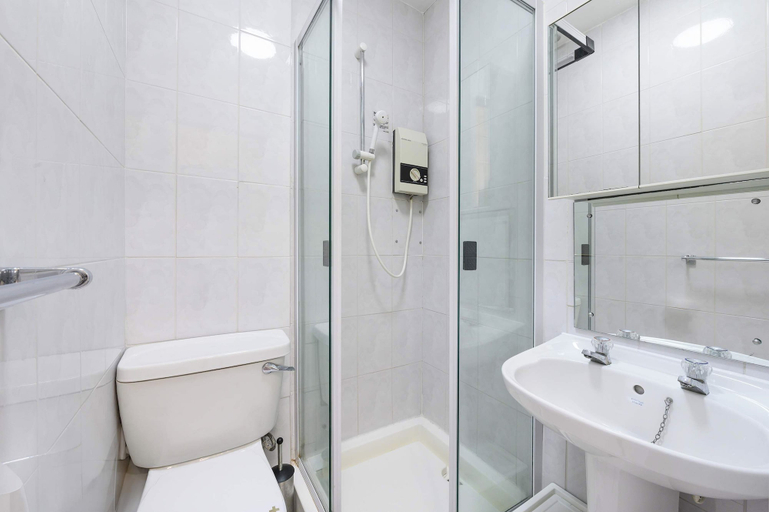 Bathroom, The Aristocrat - Fitzrovia - by Frankie Says, London