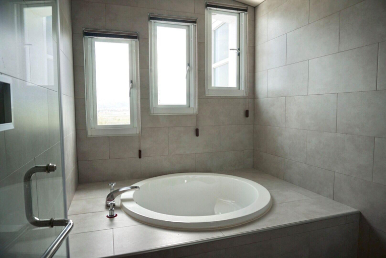 Bathroom 5, Alpha Villa, Pingtung