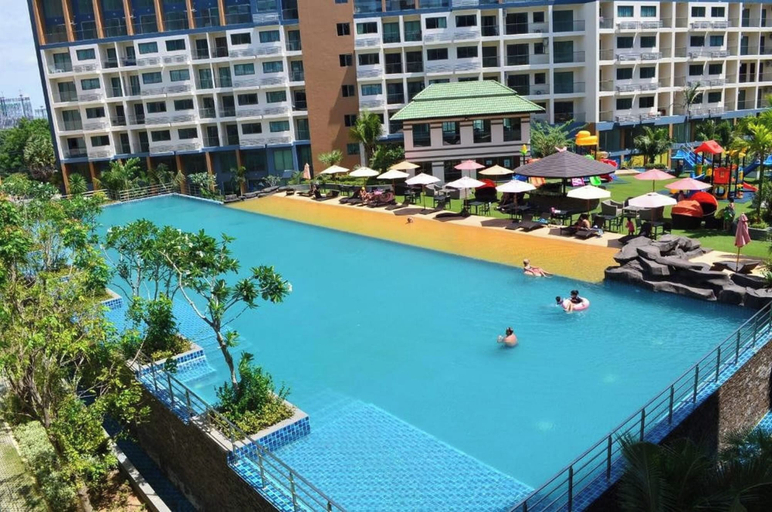 Pool 2, Room-top Floor Duplex With High Ceiling, Pattaya