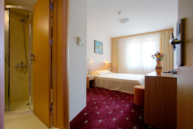 Bedroom 4, Hotel Coop Rozhen, Chepelare