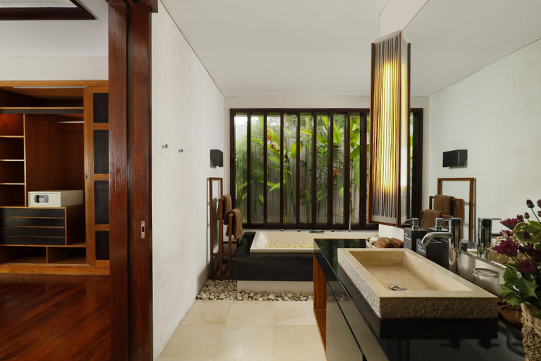 Bathroom 4, Villa Camellia Jimbaran by Nakula, Badung