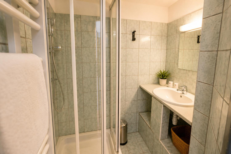 Bathroom, Hotel Etape, Alpes-de-Haute-Provence
