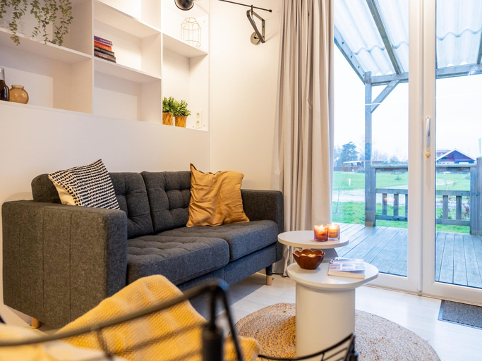 Others 4, Chalet in Friesland near Alde Feanen Park, Smallingerland