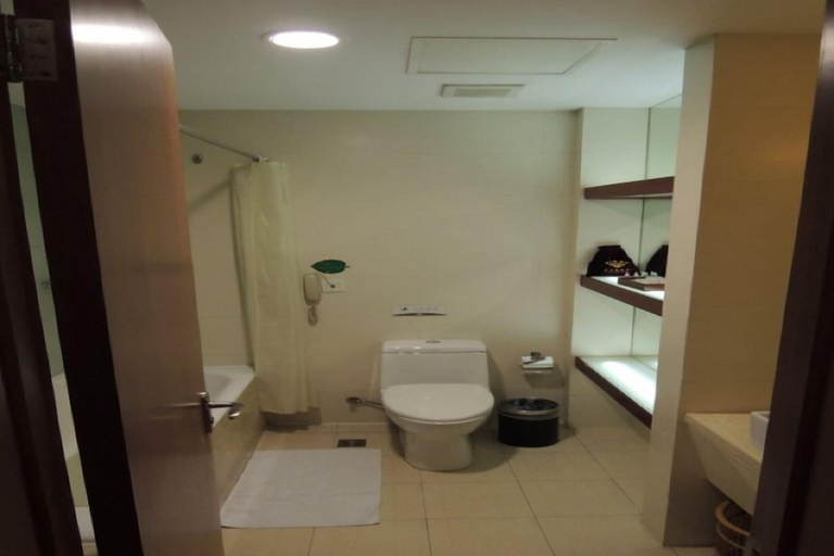Bathroom 3, Xiangxuehai Hotel, Suzhou