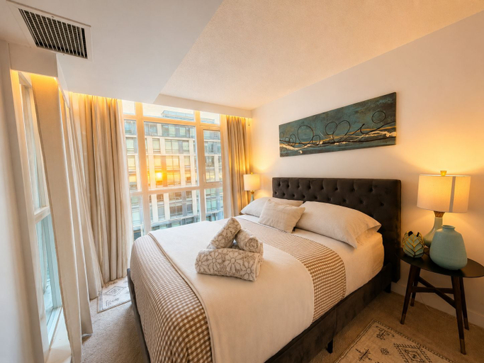 Room 4, Platinum Signature Suites, Toronto