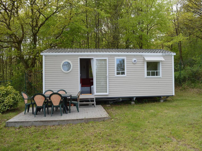 Exterior view 5, Chalet in Olloy-sur-Viroin Holiday Park, Namur