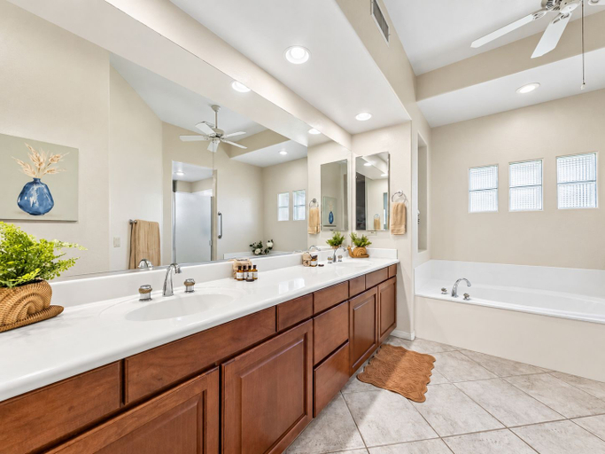 Bathroom 5, Lynx Chandler/ocotillo, Maricopa