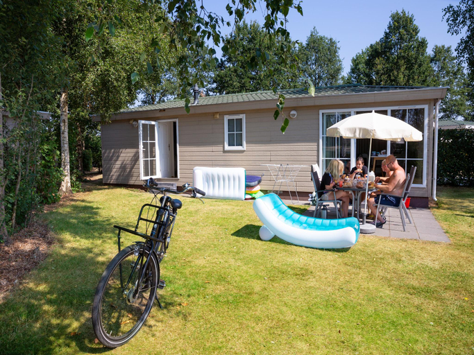 Exterior & Views 2, Luxe Chalet w/ Sauna, Hellendoorn