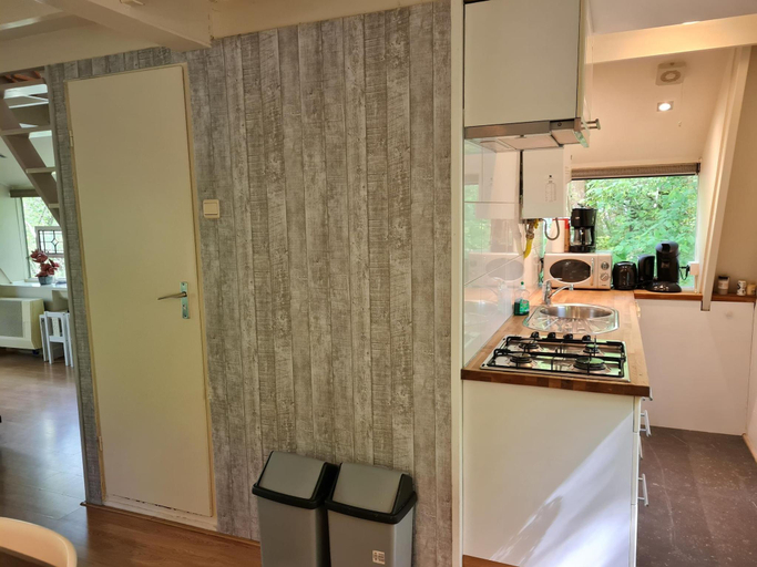 Kitchen 5, Serene Vacation Chalet in Durbuy, Luxembourg