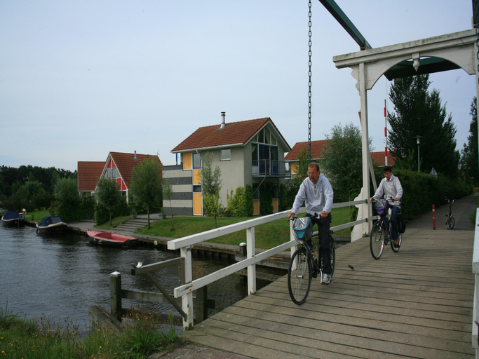 Surrounding environment 5, Waterfront Villa w/ Views, Slochteren