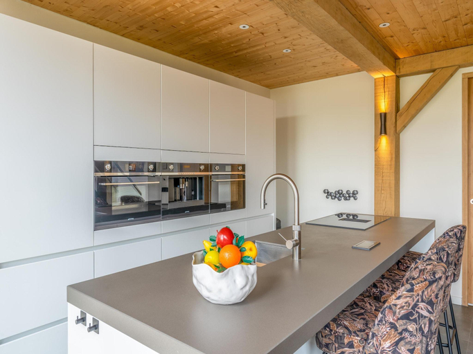 Kitchen 4, attractive and modern 6-person holiday villa, Texel