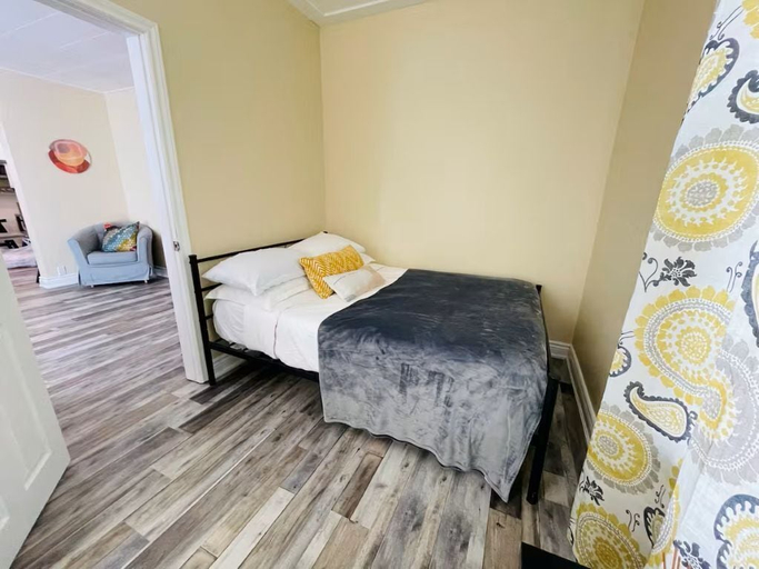 Room 2, Comfort Home Stays in Niagara Benchlands, Niagara