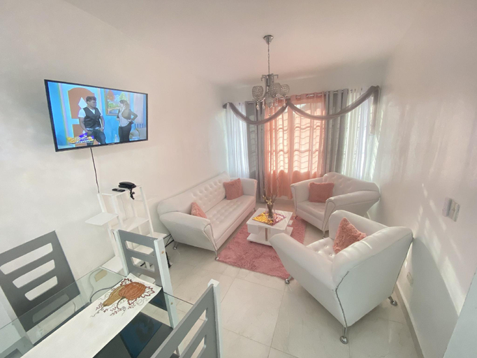 Others 4, 7DR Apt in Prime Location Near Monumental Area, Santiago de los Caballeros