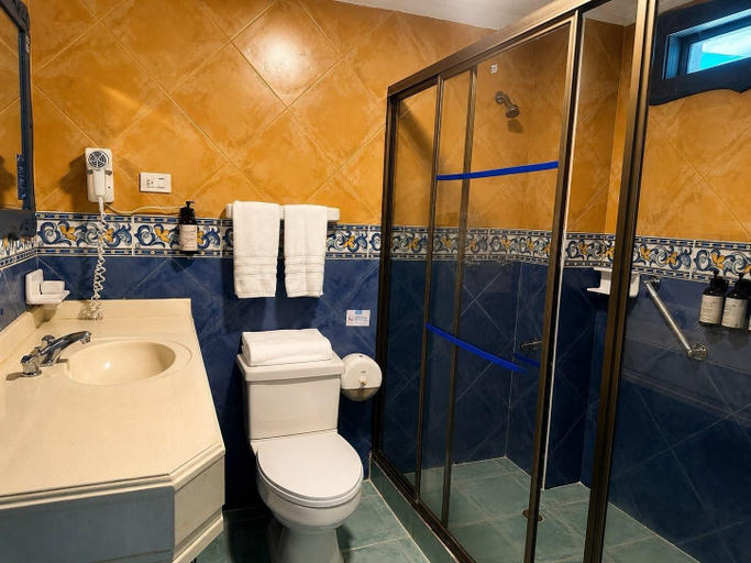 Bathroom 5, Decameron Las Heliconias, Quimbaya