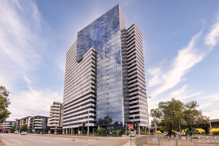 Exterior & Views 2, Oaks Melbourne Flemington Suites, Melbourne
