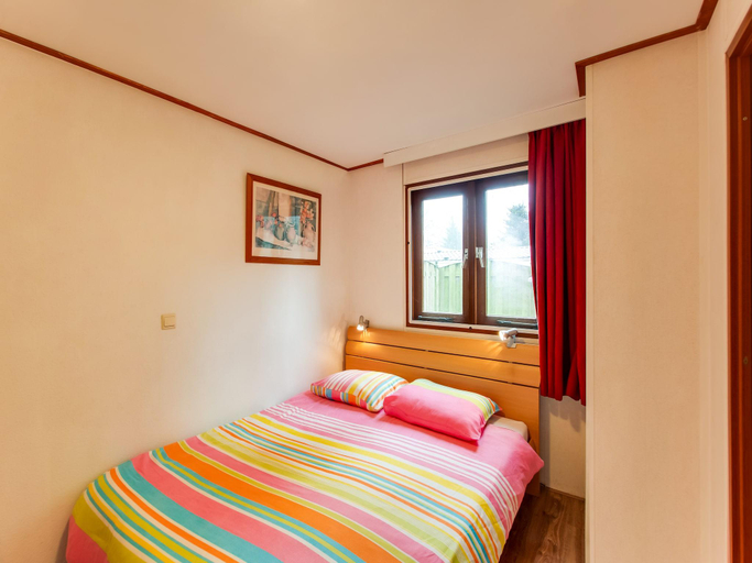 Bedroom 3, Chalet in Veluwe near De Grote Ark, Putten