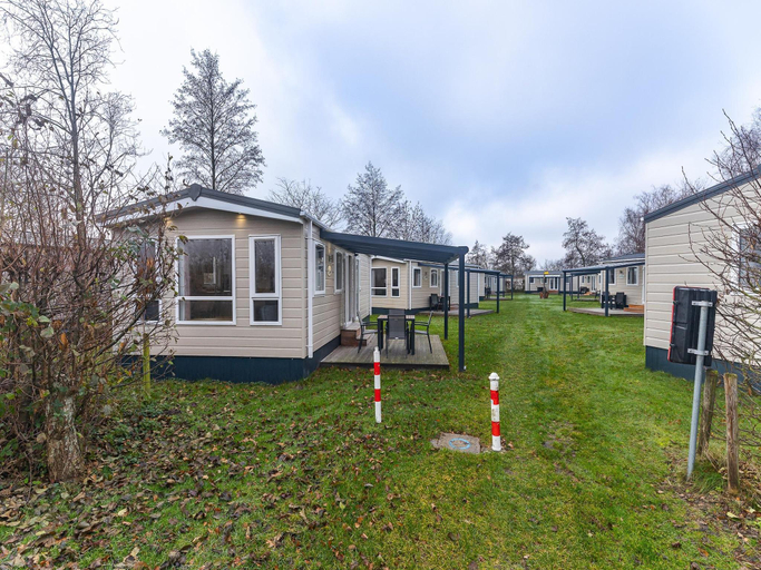 Garden, 2-Bedroom Family Retreat near Dunes, Schouwen-Duiveland