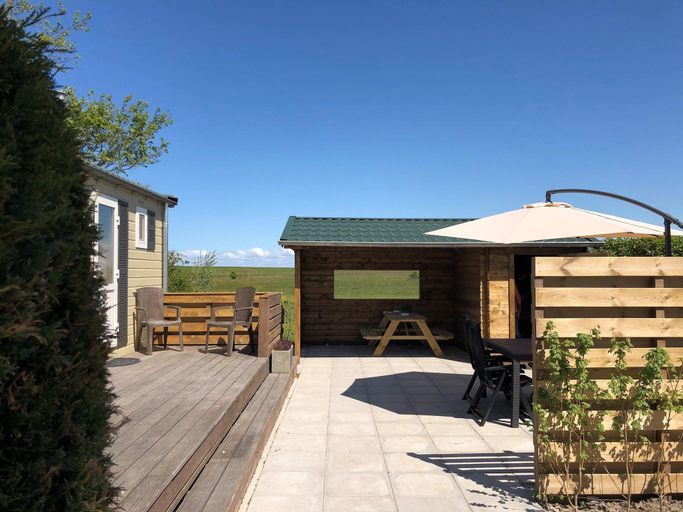 Balcony/terrace 2, Chalet in Wiringherlant with Garden Terrace, Wieringen