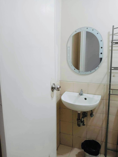 Bathroom 4, Tranquil Studio Retreat With Shared Pool in Davao City, Davao City