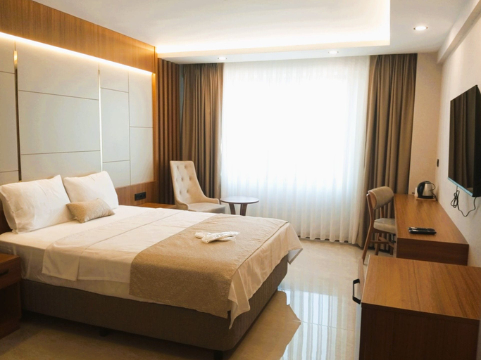 Room 2, Golden Vera Hotel, Merkez