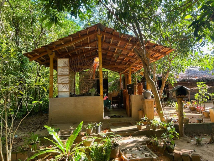 Property grounds 5, Ananthara Cultural And Wellness Retreat, Palugaswewa