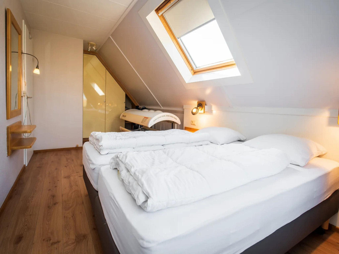 Bedroom 5, Texel Villa in Nature Reserve, Texel
