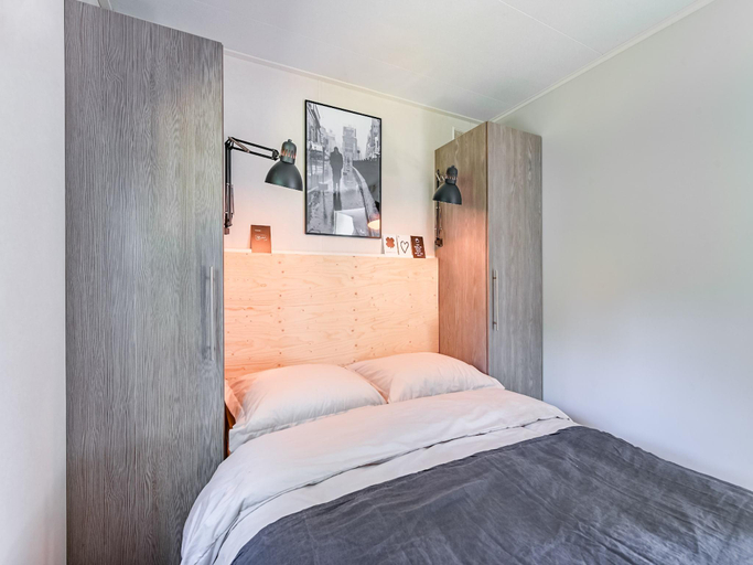 Bedroom 2, Modern chalet in Voorthuizen near the forest, Barneveld