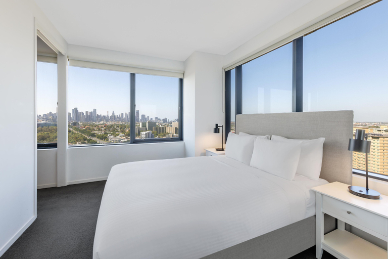 Bedroom 3, Oaks Melbourne Flemington Suites, Melbourne