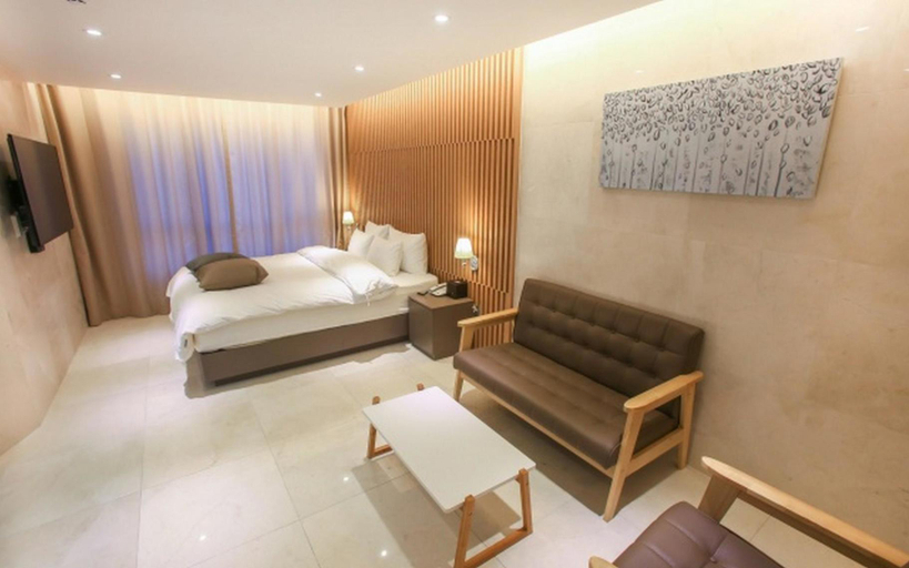 Bedroom 2, Jamsil Corner Hotel, Songpa
