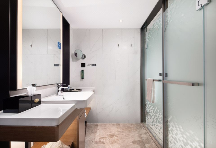 Bathroom 3, Hampton by Hilton zhumadian sports center, Zhumadian