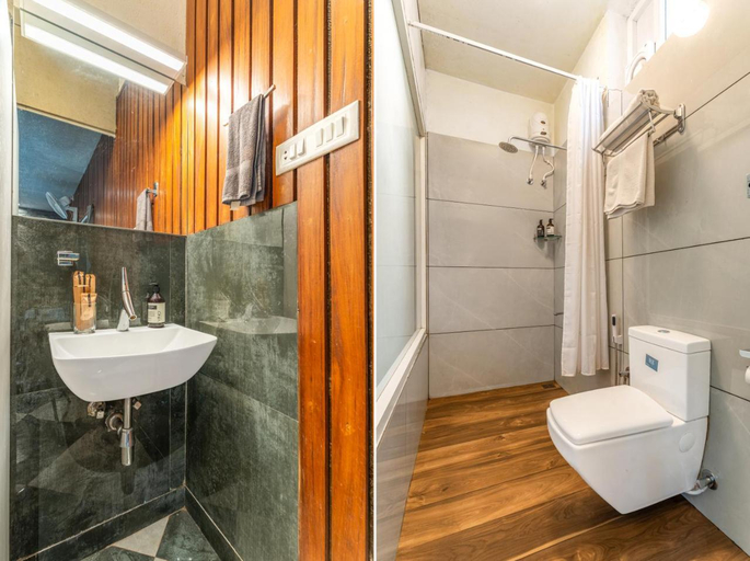 Bathroom 3, Alaya Stays Kayyath Valley 4-BHK Villa , Idukki